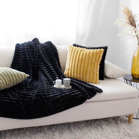 Plaid doux et flanelle 125 x 150 cm Mathis noir (1/2)