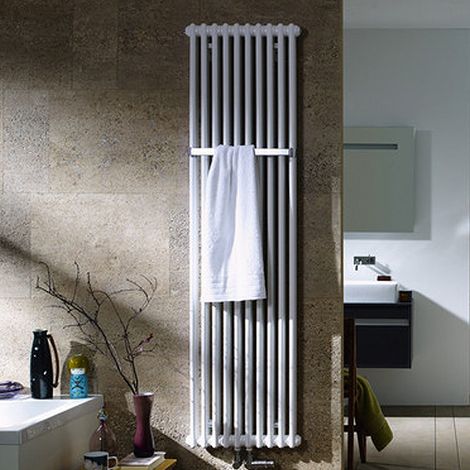 Design-BHK Charleston CPV2150-10 2 Saeuler (RAL9016) weiss m. Handtuchh. (1/3)