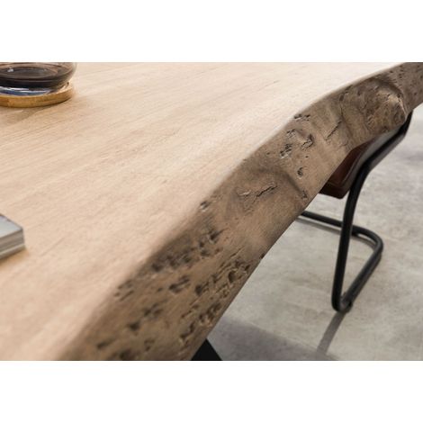 Massivmoebel24 – Table à manger en manguier beige laqué 220x100 cm – Piètement créatif en métal – Bords organiques pour un design naturel