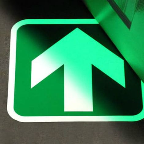 Freccia direzionale adesiva laminata fosforescente luminescente per pavimenti - 40x40cm (1/2)