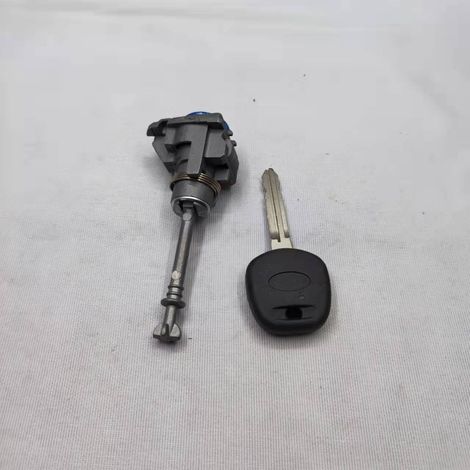 Suitable for Toyota door lock cylinders, Camry lock cylinders, and car lock cylinders. Bulk discounts available. (1/4)