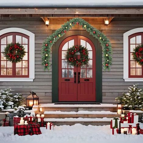 Une couronne de Noël de 5 mètres de long, ornée de décorations et de lumières LED. (1/4)