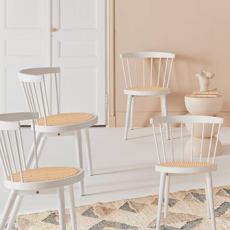 Lot de 4 chaises blanches en bois et cannage. Nora. L 53 x P 53.5 x H 76cm (1/5)