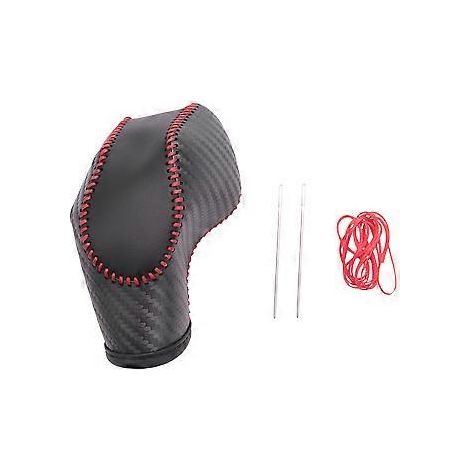 Pommeau de levier de vitesse rouge aspect carbone en polyuréthane pour Ford Escape / C-Max Energi Wagon / Fiesta / Focus (1/5)