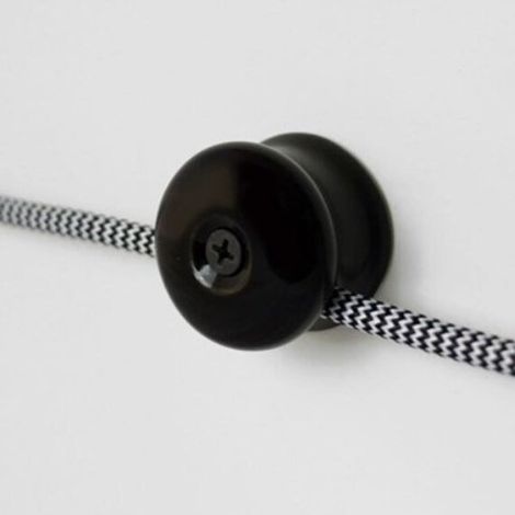 Passe Câble, Isolateur en Porcelaine Noire pour 1 Câble électrique textile : Sécurité et style raffiné (1/3)