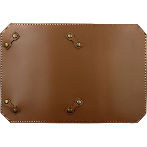 Revêtement en cuir tanné végétal adapté au camping en extérieur. Socle de réchaud SOTO ST310 fait main avec 4 coussinets de protection fixes. Housse en cuir pour réchauds de cuisine portables. (1/5)