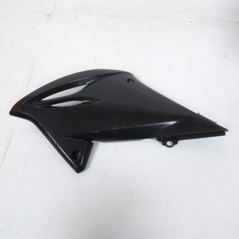 [PRODUIT D'OCCASION] Flanc gauche origine pour moto Suzuki 125 DR SM 2008-2011 (1/2)