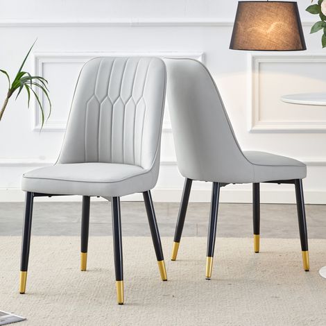 Lot de 2 chaises, chaise de salle à manger moderne gris clair avec dossier rembourré en cuir PU et pieds en métal noir, adaptée à divers espaces comme la salle à manger, la cuisine et la chambre. (1/5)