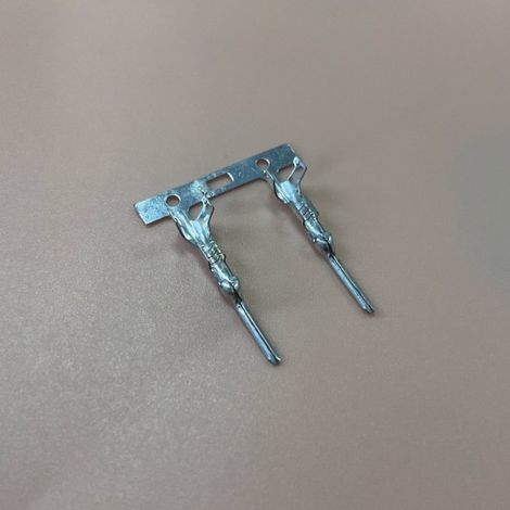 ST740709-3 Automotive connectors, plugs, cable harness terminals (1/4)
