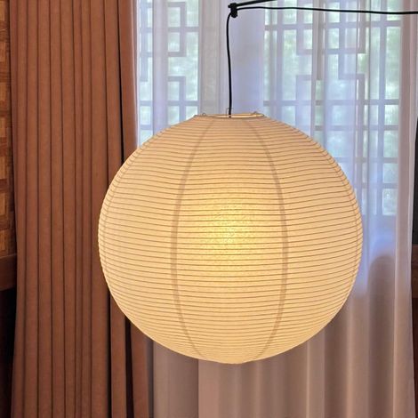 Grand abat-jour rond en papier blanc de 55 cm, style japonais Washi, pour une suspension lumineuse douce.