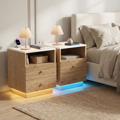 Lot de 2 Tables de Chevet 44x38x55 cm avec Prises et Ports USB Type-C, Bout de Canapé avec Éclairage LED 7 Couleurs, Design Moderne en Bois, Chêne clair