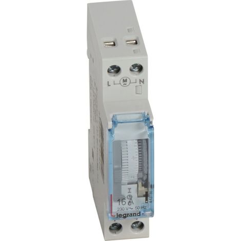 Legrand – Horloge programmable journalière analogique 16A – Cadran vertical – 96 commutations – Installation 230V – Programmation simple par segments (1/5)