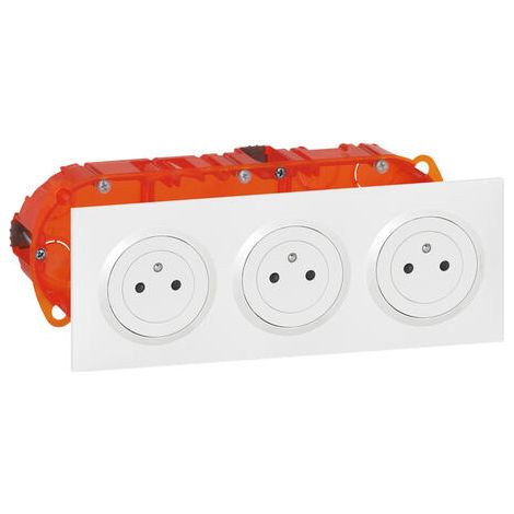 Legrand – Kit triple prise de courant 2P+T Dooxie 16A précâblées – Socle rétractable – Éclips de protection enfant – Finition blanche