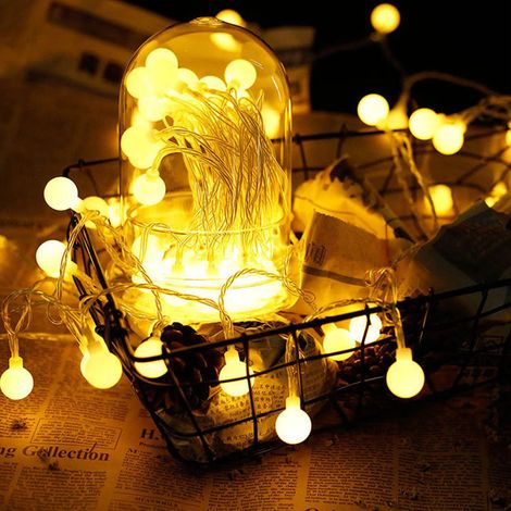 Warmweiße, wasserdichte Lichterkette mit Kugellampen, ideal für Terrassen, Gärten, Partys und Hochzeiten. (1/5)