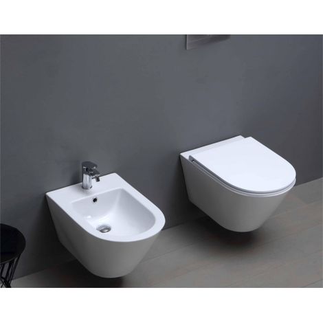 Sanitari Forma sospesi senza brida con sedile softclose di (1/5)
