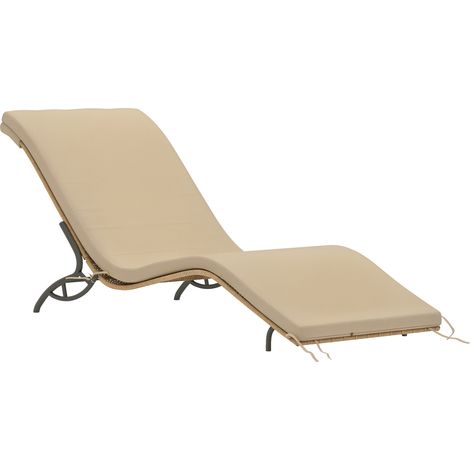 Beigefarbene Sonnenliege aus Polyrattan – inklusive Kissen – wetterfest – Belastbarkeit: 120 kg – Maße: 166 x 63 x 76 cm