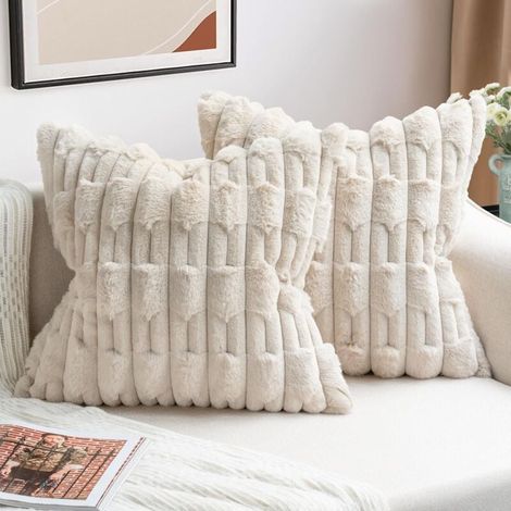 housses de coussin beiges en fausse fourrure douce et moelleuse pour canapé décoratives modernes 45x45 Lot de 2 (1/4)