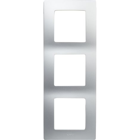 Marco Legrand 396415. Marco o placa para mecanismo Niloé de 3 elementos en aluminio de color Plata (Silver). (1/4)