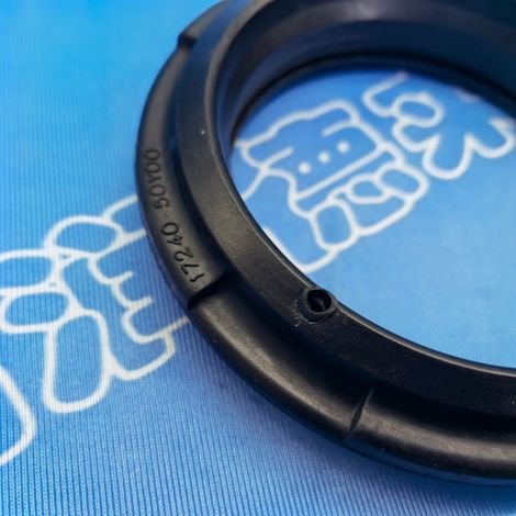17240-50Y00 is compatible with the fuel filler neck sealing ring and rubber protective ring of old Nissan Bluebird, Nissan Terra, and Nissan Navara. (1/4)