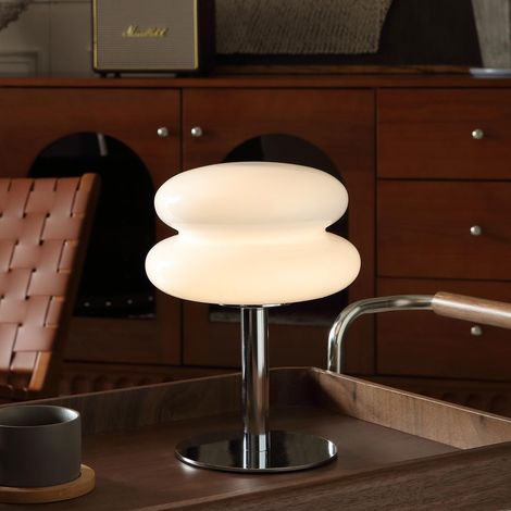 Kleine Tischlampe, dekorative Schlafzimmerlampe, minimalistisches postmodernes Bauhaus-Nachtlicht aus der Mitte des 20. Jahrhunderts (1/4)