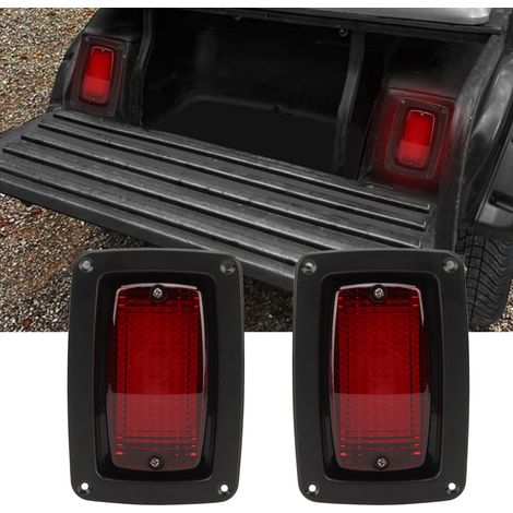 Une paire de feux arrière à LED pour voiturettes de golf, modèle 1017035, convenant aux Club Cars de 1982 à plus récents modèles DS. (1/5)