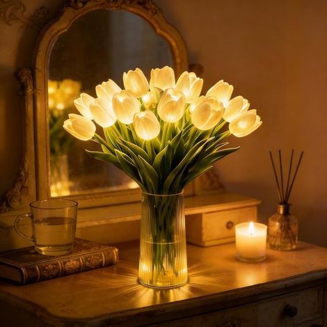 Veilleuse LED avec tulipes blanches et 15 fleurs scintillantes, idéale pour décorer une chambre ou une table de chevet, ou comme cadeau. (1/5)