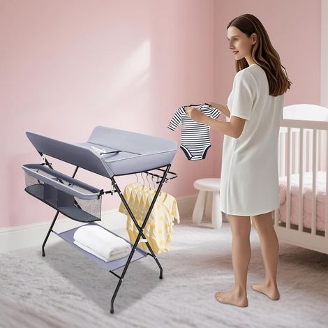 Table à langer portable pliable pour bébé avec ceinture de sécurité et compartiment de rangement pour compartiments de voyage protège la taille 80 x 63 x 96 cm (1/5)
