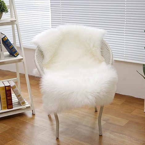 Tapis Fourrure Synthétique Imitation Toison Moquette Laine Tapis Canapé Coussin pour Chambre à Coucher Salon Chambre d'enfant Blanc 60 90cm (1/5)