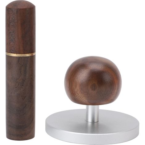 Tamper per Caffè 58mm con Distributore – Base in Acciaio Inox e Manico in Legno Massello – Design Ergonomico ed Elegante – Ideale per Macchine Espresso Domestiche e Professionali (1/5)