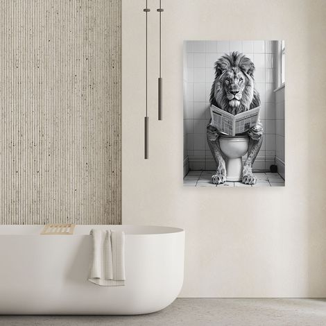 Wandbild Humorvoller Löwe liest Zeitung in der Toilette schwarz weiß 70x100 (1/4)