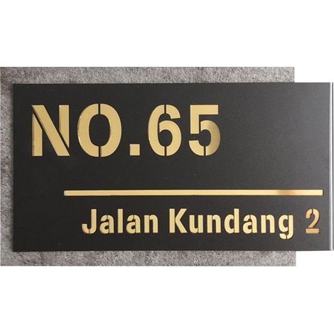 Plaque de numéro de porte avec numéro et nom de maison Chiffres et lettres personnalisables 200 x 330 mm Acrylique Police dorée (1/4)