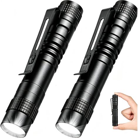 Lot de 2 mini lampes torches LED de poche de 3,5 pouces avec clip de poche, ultra-lumineuses et étanches, idéales pour la maison, l'atelier, les réparations et la randonnée. Fonctionne avec 1 pile AAA (1/5)