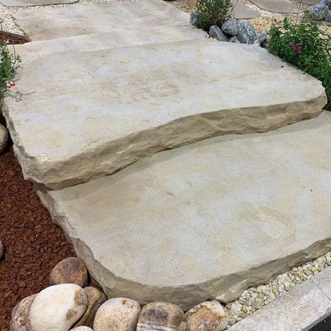 Pas Japonais irrégulier Pierre Atlas Beige 130-110x70-60x5 cm - À l'unité - Ti'ma Stone (1/3)