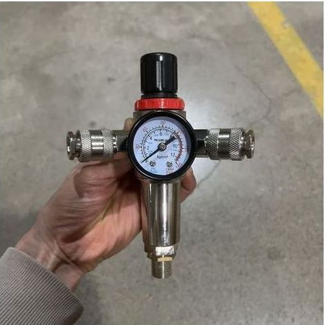 152172 Régulateur + Filtre + 2 sorties rapides avec port mâle 3/8", Filtre séparateur air-huile-eau pneumatique Réducteur de pression et régulateur d'air pour compresseur