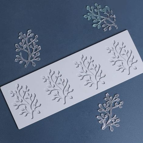 Moule silicone arbre 3D pour chocolat, bonbons, décoration gâteaux et cupcakes. (1/5)