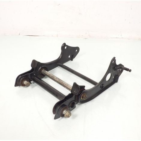 [PRODUIT D'OCCASION] Support moteur origine pour scooter Yamaha 125 Majesty 1998 à (1/4)