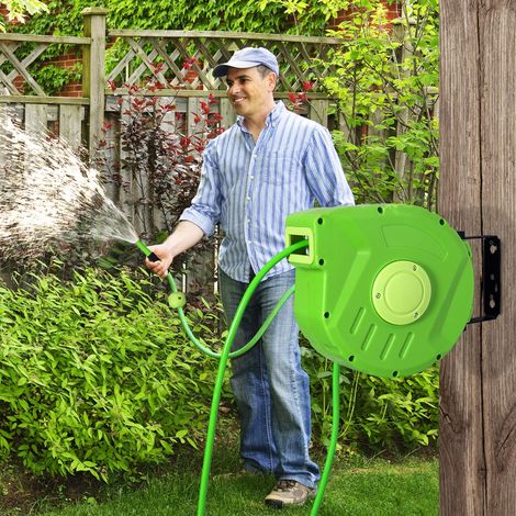 Automatische Gartenschlauchtrommel mit Spritzpistole