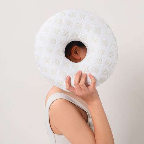 Coussinet pour piercing, coussinet d'oreille avec trou pour anneau qui soulage la douleur à l'oreille (blanc)-AquaForge (1/5)
