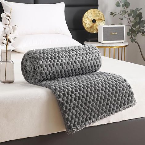 Plaid ultra doux – 100x150 cm – Gris foncé – Polaire épaisse – Lit et canapé – Décoration moderne (1/5)