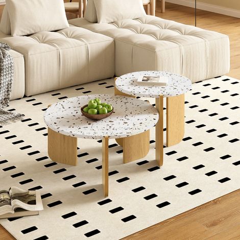 Set di 2 tavolini annidati 70x70x35 cm e 50x50x45,5 cm, effetto marmo, gambe in MDF, naturale e bianco (1/5)
