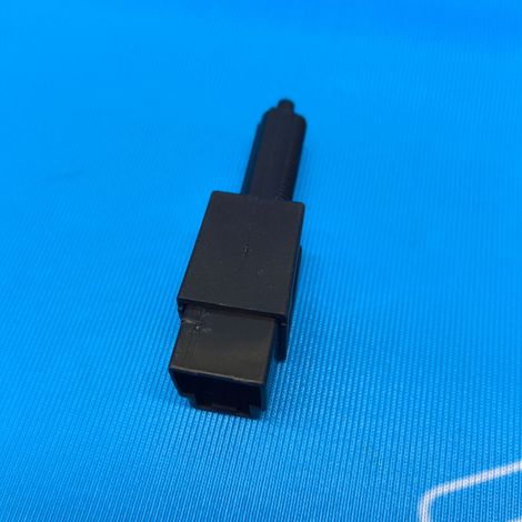 25320-4M40A is suitable for brake light switches of Nissan 2008 X-Trail, Qashqai, Sylphy, Sunny, March, and Venucia. (1/4)