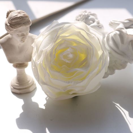 Bouquet De Fleurs Artificielles - Rose Simulée En Soie - Décoration De Mariage, Fête Ou Intérieur - Blanc - 1 Pièce (1/3)