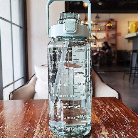 2-Liter-Sport-Trinkflasche mit Zeitmarkierung und Strohhalm, große Trinkflasche für Fitnessstudio und Reisen-green