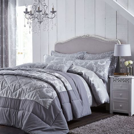 Catherine Lansfield Damask Jacquard Super King Duvet Set, Silver (1/4)