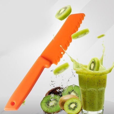 Set mit farbenfrohem Kinderküchenzubehör, Obstmesser aus Kunststoff, Modell wie abgebildet, Beutel mit verschiedenen Teilen (1/5)