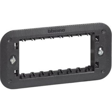 Support 4 modules Bticino Living Now K4704