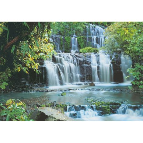 Papier peint panoramique cascade vert – Dimensions 368 x 254 cm – Ultra facile à poser – Écologique et durable, certifié FSC – Komar (1/2)