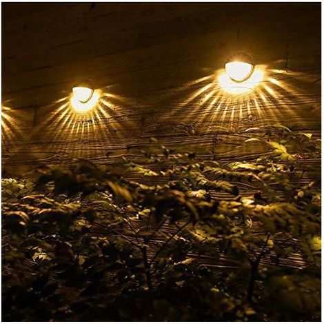 Lot de 2 lampes solaires murales étanches IP65 – Lumière blanche chaude 3200K – Panneau solaire à 45° – Installation facile