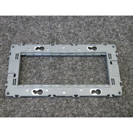 Support de fixation 5 modules entraxe 71mm pour mécanisme d'appareillage mural série Gallery HAGER