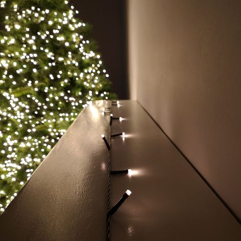 200 LED 20m Premier Christmas Outdoor 8 Function Battery Timer Lights Warm White (1/5)